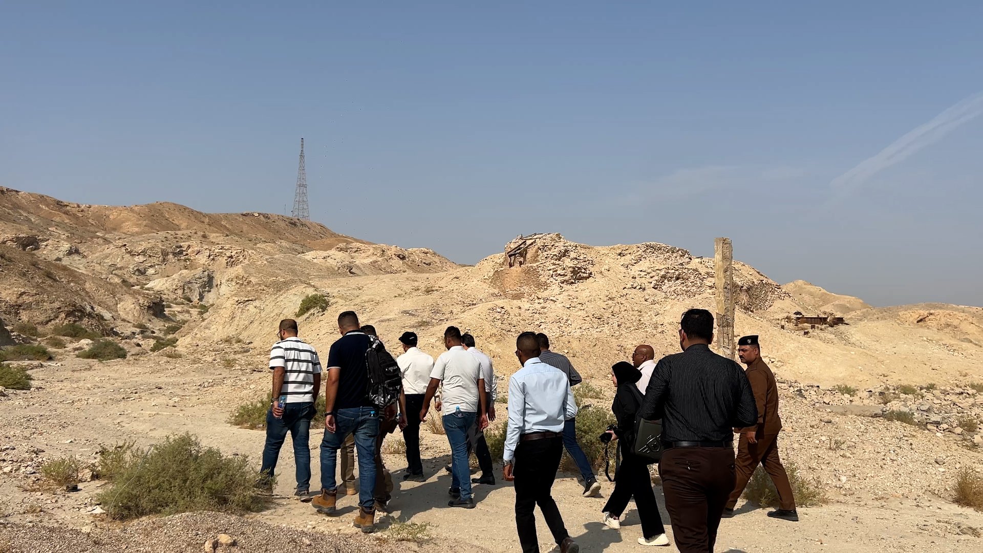جبل البصرة عمره 600 مليون عام.. "سنام" مهدد بالزوال ويربط صفيح العرب وإيران