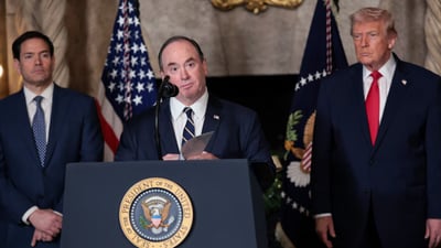 ترامب يفقد وزير بحريته.. فيلان أحدث ضحايا موجة الإقالات في البنتاغون