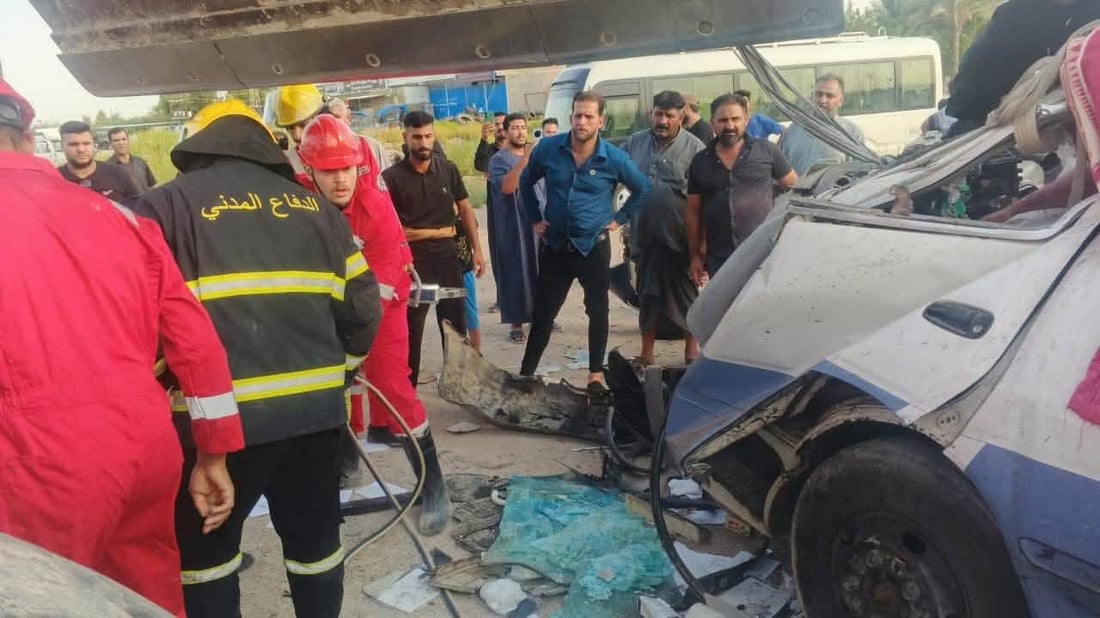السيارات تهشمت بالكامل.. مصرع ضابط ومنتسب وسيدة إيرانية في حادث العزيزية