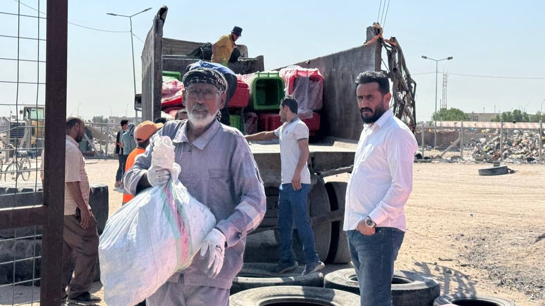 البصرة ترفع حصة خور الزبير من الحاويات لحل مشكلة النفايات في الشوارع (صور)