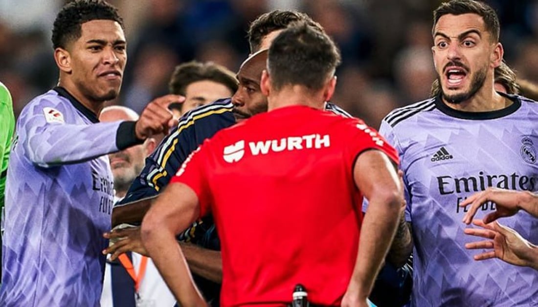 کاتێک بێلینگهام کارتە سوورەکەی وەرگرت چی بە ناو بژیوان وت؟