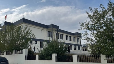 بە میراتى باوکیان قوتابخانەیەکیان دروستکرد
