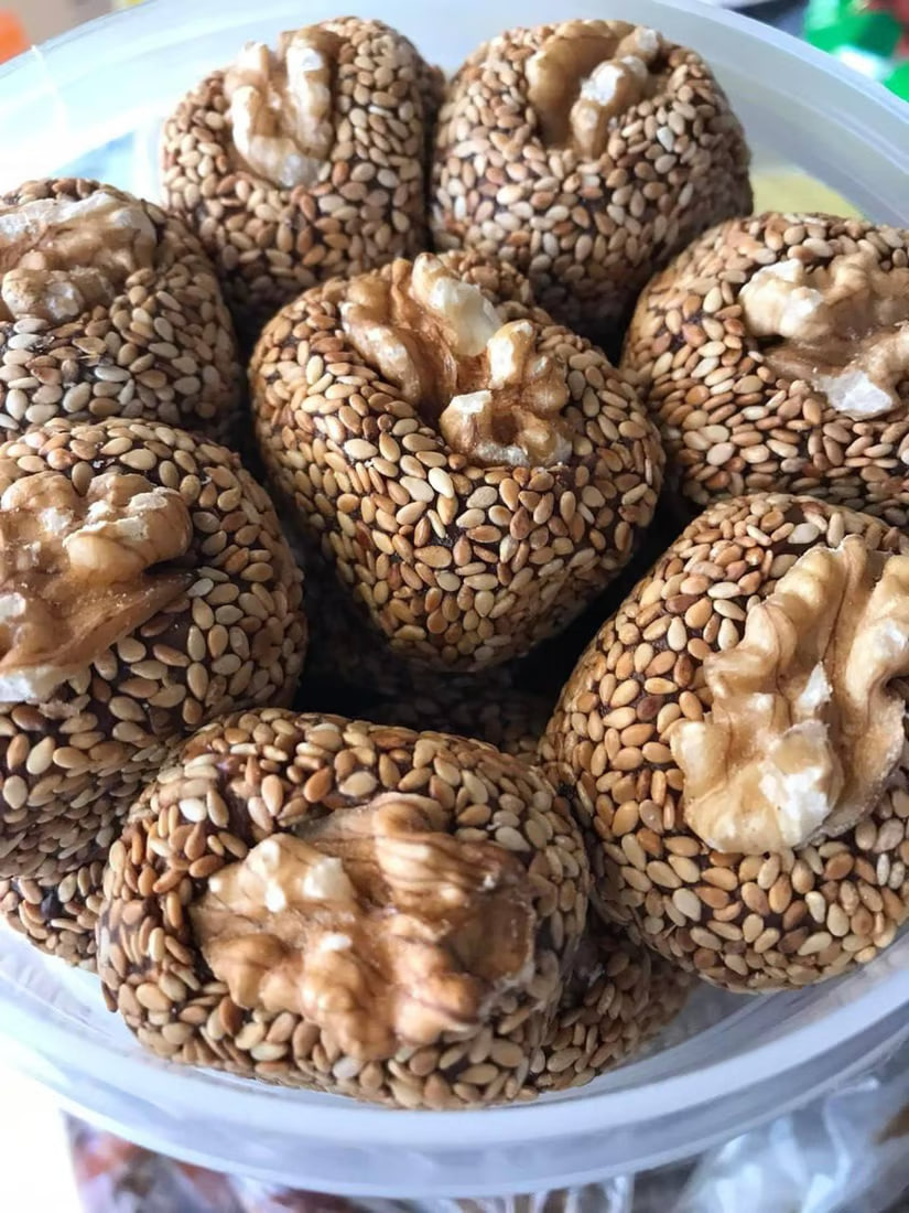 Date merchants showcase winter varieties in Najaf