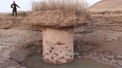 Structure emerges from Sirwan river due to flooding