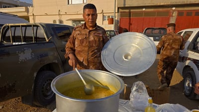 “لا نريد منتسباً ينتخب وهو جائع”.. لبلبي وشوربة عدس للمصوتين بالسليمانية