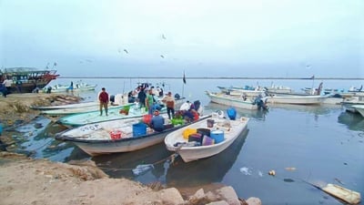أمواج الخليج العاتية منعت صيادي العراق من الإبحار لليوم الثاني على التوالي