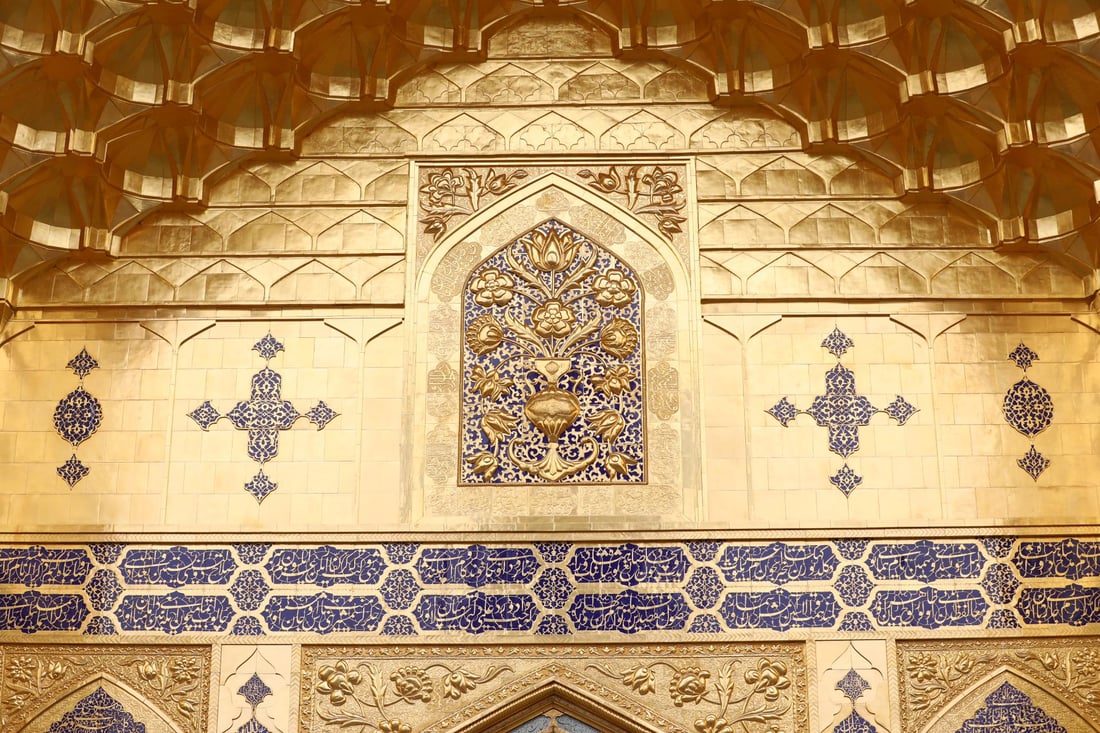 مباشر.. إزاحة الستار عن الإيوان الذهبي في مرقد الإمام علي