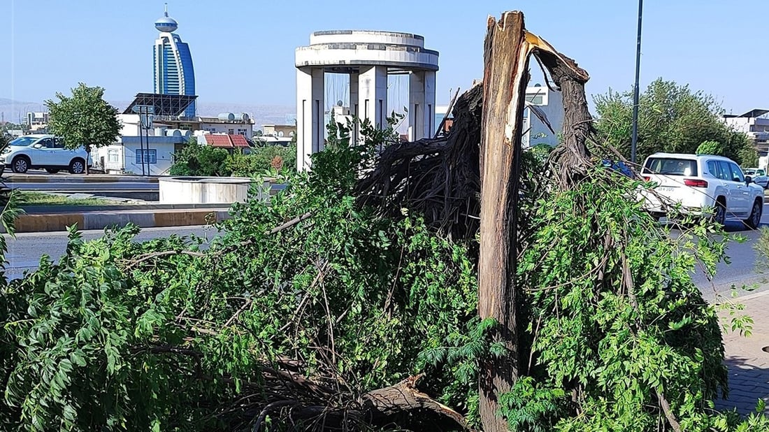 رەشەبا چەند گەڕەکێکی بێ کارەبا کرد