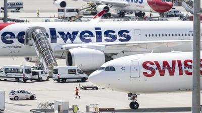 جەنگ و داخستنی هورمز گەشت فرۆکەوانییەکانی پەکخستووە