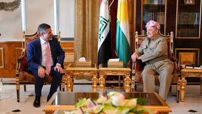 “الرواتب خارج الصراعات السياسية”.. البارزاني يستقبل القائم بأعمال السفارة الأمريكية