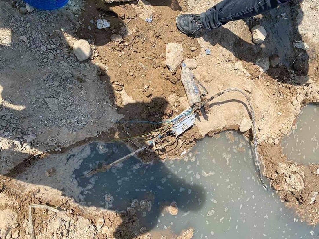 خان بني سعد: سعداء بالكيبل الضوئي.. لكنه أعاد “لعنة الحفر” إلى شوارعنا (صور)