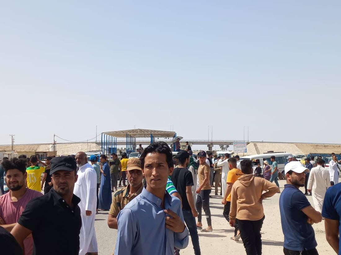 صور: تظاهرة غاضبة في الحر.. أهالي الشريعة والأنوار بلا ماء منذ شهرين