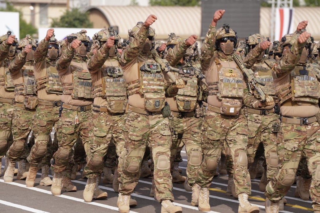 صور من الاستعراض العسكري لقوى الأمن الداخلي في كلية الشرطة