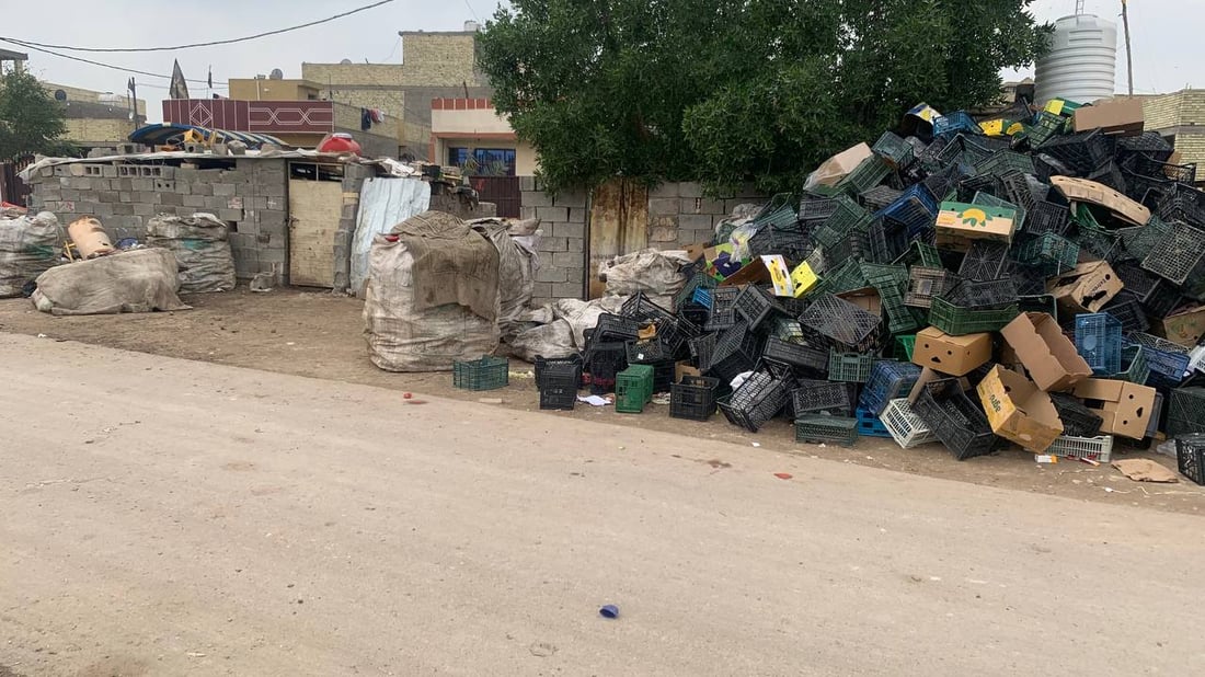 صور مع “عرب السجة” في بغداد.. يعملون بإعادة التدوير ويركبون الحمير وسمعتهم طيبة