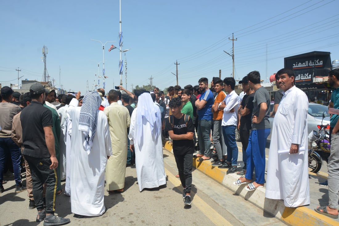 الدجيل تهدد بقطع طريق بغداد – الموصل: أنتم هنا بتضحياتنا.. امنحونا ممثلاً (صور)