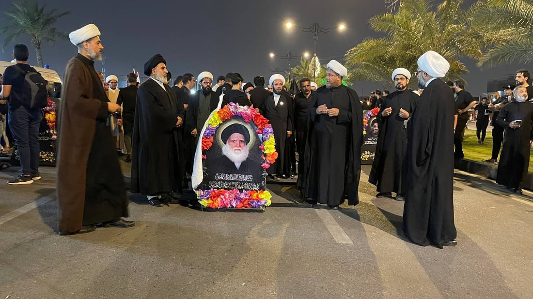 صور ليلية من مدينة الصدر.. حشود تحمل الشموع والتابوت الرمزي في ساحة مظفر
