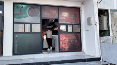 “صغّر المحل وكبّر الوجبة”.. غداء دايت في بغداد 10 آلاف دينار بطريقة “مطعم سحابي”