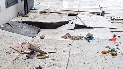 بێ ئەوەی لافاو لێیبدات هەموو ژووری خانووەکەیان داکەوتووە