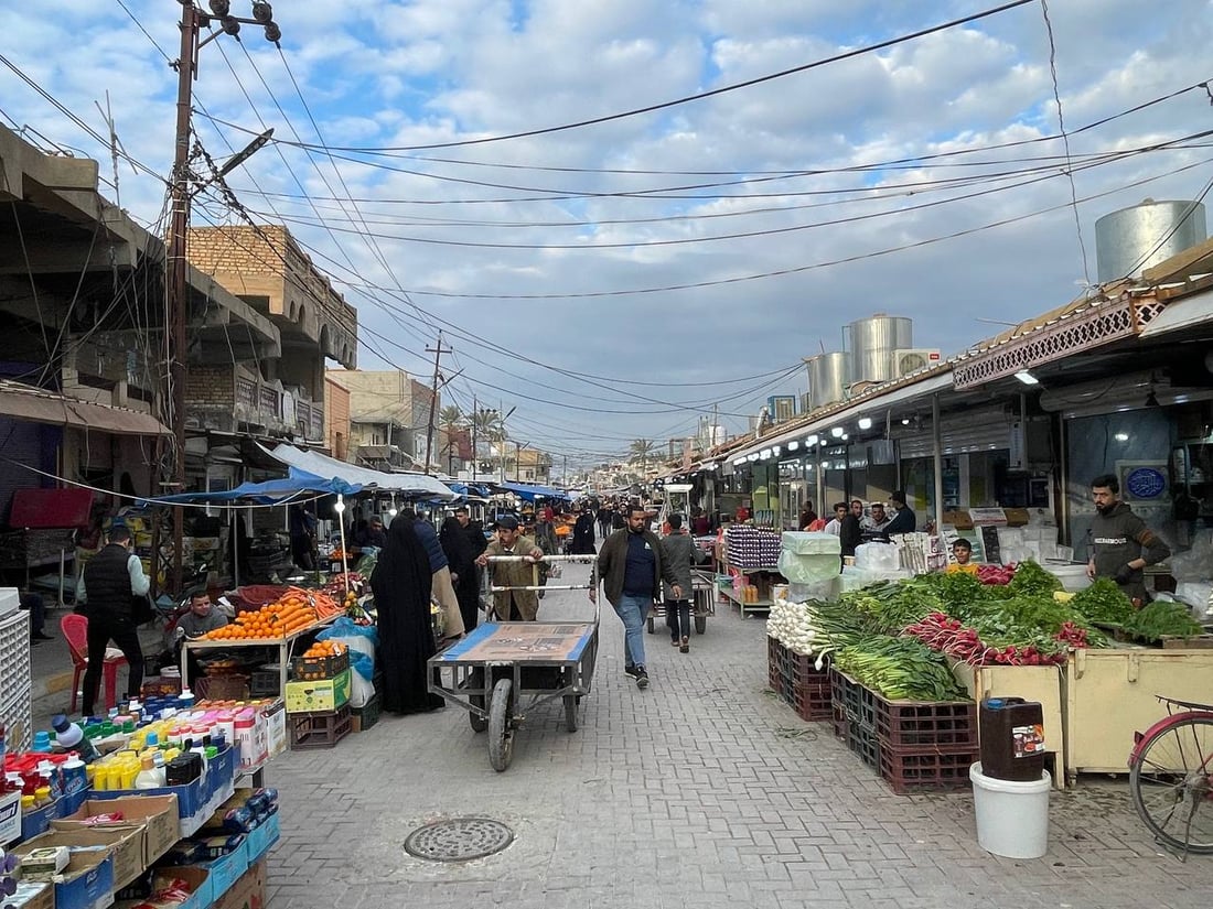 “كلشي عدنا عراقي”.. 964 في سوق جلولاء والسكان يفضلون طعم الأرض