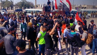احتجاجات في ساحة التحرير تنديداً بـ “سانت ليغو”