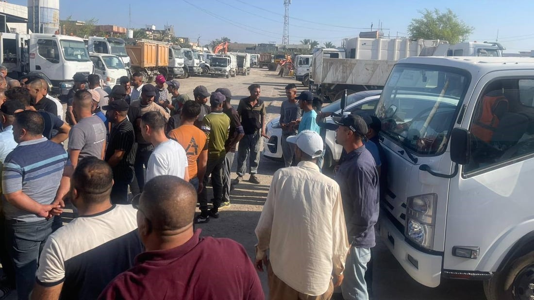 المدير أشهر سلاحه بوجه المتظاهرين.. موظفو بلدية أبو غريب يطالبون مجلس بغداد بالتدخل