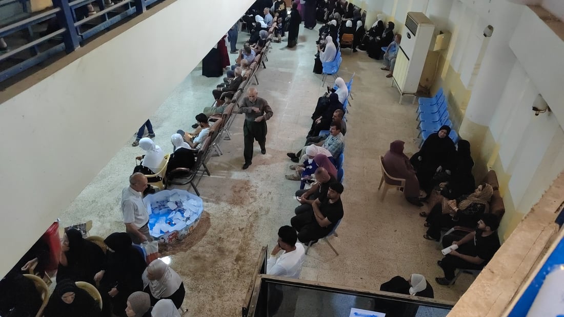 ازدحام في مصارف كردستان مع بدء صرف الوجبة الأولى من رواتب شهر أيار