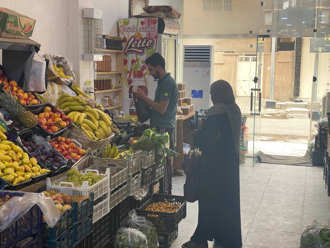 صور: علوات هيت المكيفة تبيع “المانجوستين” الهجين النادر.. وكلّ شيء طازج