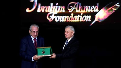 رئاسة الجمهورية: السليمانية كرمت بدرخان بعد عزف النشيدين الوطنيين للعراق وكردستان
