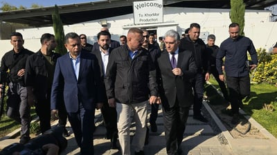 لیژنەکەی کۆرمۆر لە کۆبوونەوەدان و تیمی لێکۆڵەریان لەگەڵە