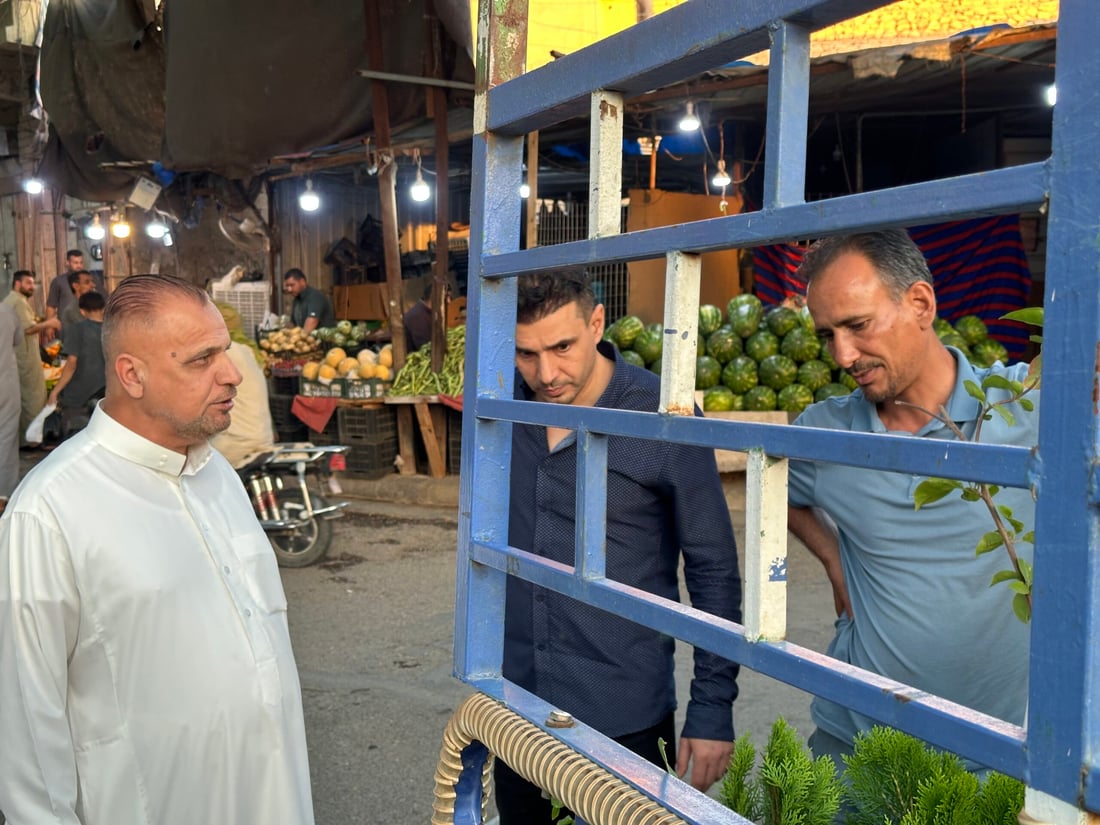نجار هيت تعب من المقاولين فترك المهنة وصار بائع نباتات بالستوتة!