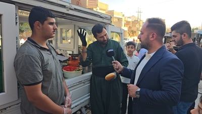 کاسبکارێک بۆ رۆحی دایک و باوکی 400 لەفەی قاورمەی کردە خێر