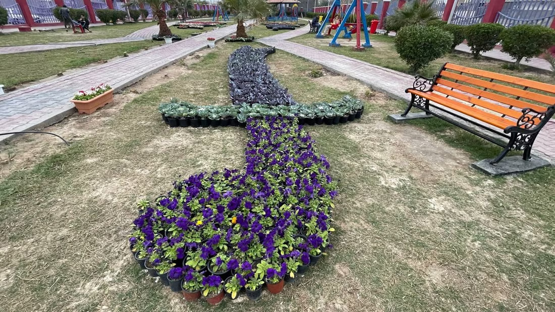 Basra’s city municipality hosts flower exhibition