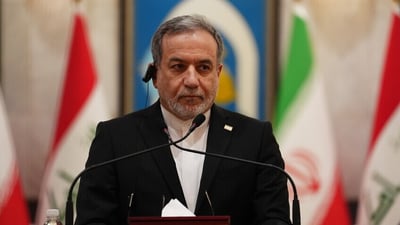 وزير خارجية إيران: أزور بغداد لشكرها على الدعم ولتنسيق تشييع خامنئي