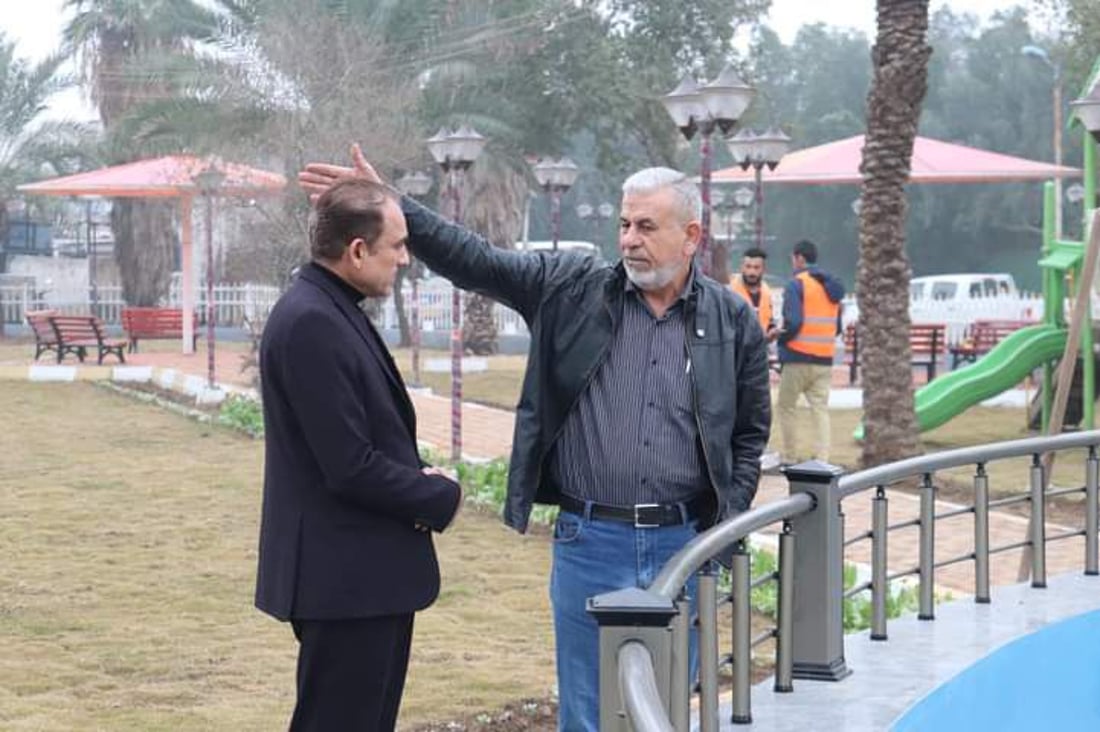 صور: حدائق شرقي بغداد تتنفس بأشجار جديدة وأزهار موسمية