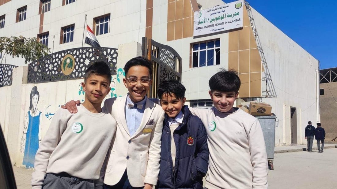 “عمر خضر” طفل الرمادي الموهوب الذي صنع جهاز إيقاظ الأم الصماء.. صور وحوار مع المدرب