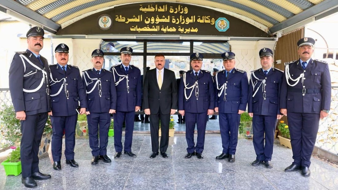 وزير الداخلية يشدد على منع المظاهر المسلحة وقطوعات الشوارع استعداداً لقمة بغداد