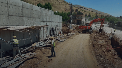 شەقامی سەرەکیی حاجی ئۆمەران دەکرێتە جووتساید