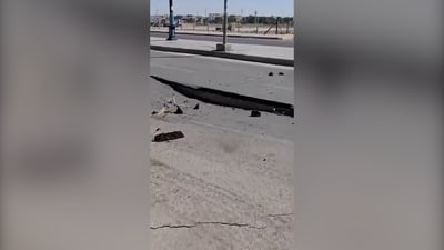 انهيار شارع الطشاش في واسط بعد 4 أشهر من افتتاحه.. المحافظ يسحب يد المهندس المقيم