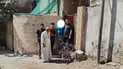 أب يستنجد بالشرطة بعد تعرضه للضرب على يد ابنه في كربلاء (صور)