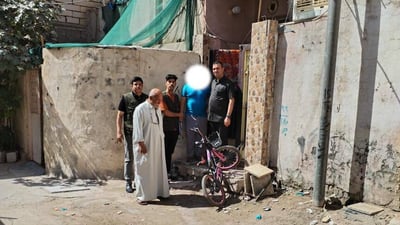 أب يستنجد بالشرطة بعد تعرضه للضرب على يد ابنه في كربلاء (صور)