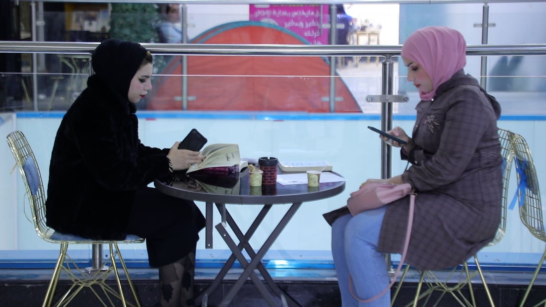 قهوة وكتاب وفيروز.. أول مقهى ثقافي في الديوانية (صور)