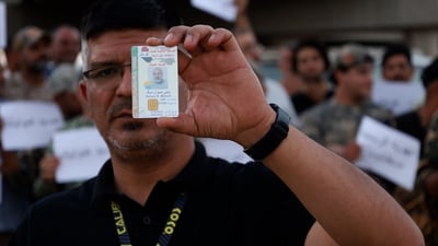 فيديو من الكوت: صيادون يحتجون على منعهم من البر ويطالبون بعدم مصادرة الكسرية