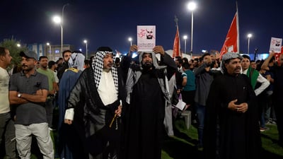 “لازم نعتقله”.. مصطفى سند ينفذ وعيده ويتظاهر في البصرة ضد الجولاني (فيديو)