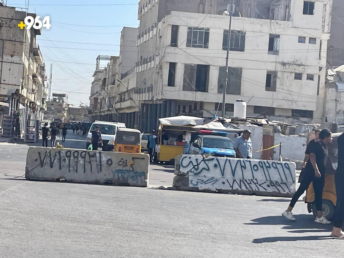 صور: إغلاق الطرق المؤدية إلى شارع المتنبي من 4 جهات.. الوصول سيراً على الأقدام