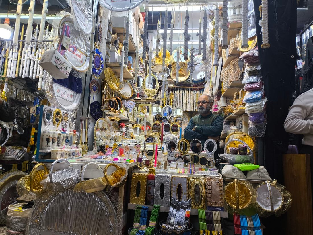 “صينية العروس دليل شطارتها”.. جاء شعبان وامتلأ سوق الحلة بلوازم الفرح (صور)