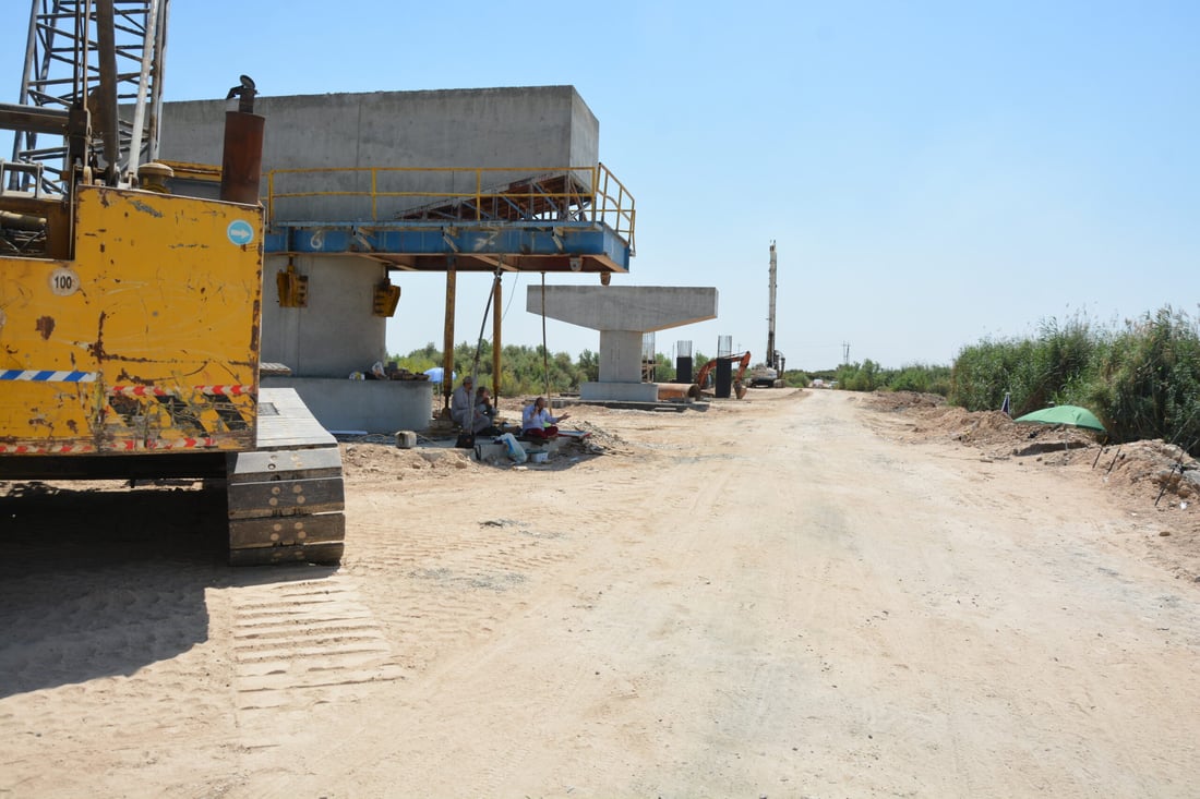 صور: جسر على دجلة سيربط الإسحاقي بسامراء والعمل “يتسارع”