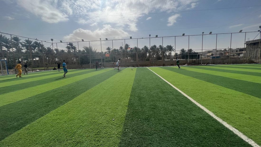 صور: ملاعب الخماسي تكتظ بشُبّان هيت في العطلة الربيعية