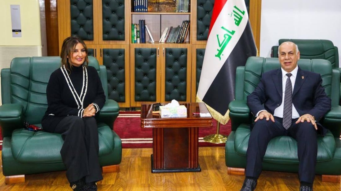 شذى حسون في العراق.. وزير الثقافة يحدثها عن مرثيات الإمام  الحسين والمناخ