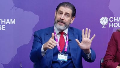 ذكاء العراقيين 130 وخطير وفق مستشار قطر: انتبهوا للسعودية فهي “بطة”