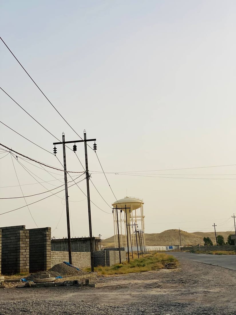 القيارة تنتظر الماء النقي من التانكي الجديد بالفلتر الإيطالي.. لكن متى يعمل؟!